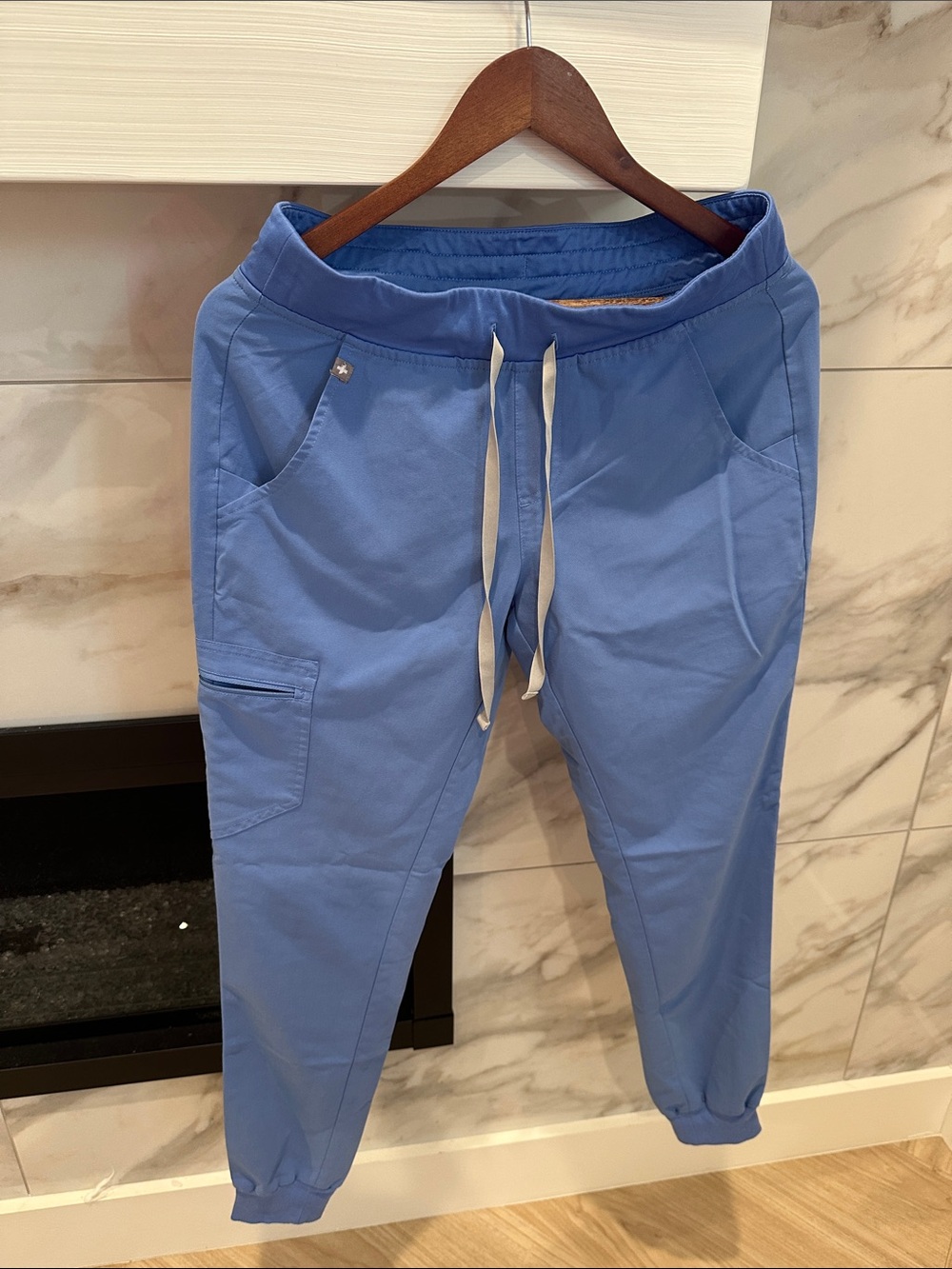 FIGS Women’s Light Blue Drawstring Jogger Pants Size Small Tall